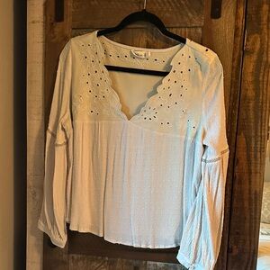Millibon Cream Eyelet V-Neck Peasant Blouse